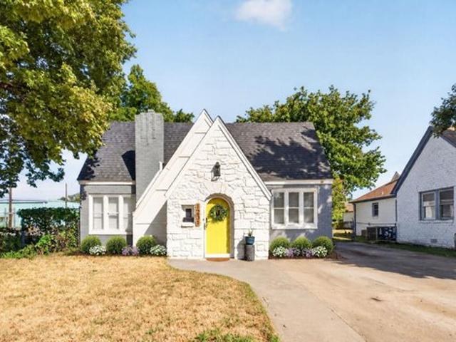 House for sale in Renaissance, Tulsa