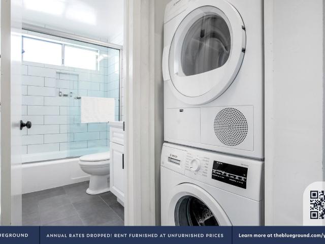Apartment for rent in Canoga Park, California