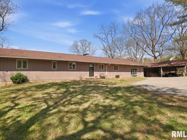 House for sale in Creal Springs, Illinois