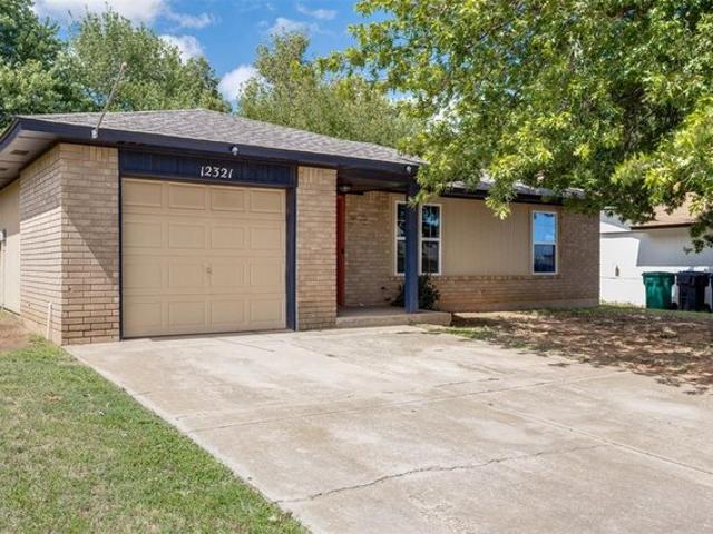 House for sale in Yukon, Oklahoma