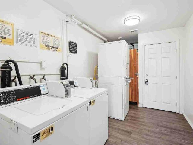 Apartment for rent in Canoga Park, California