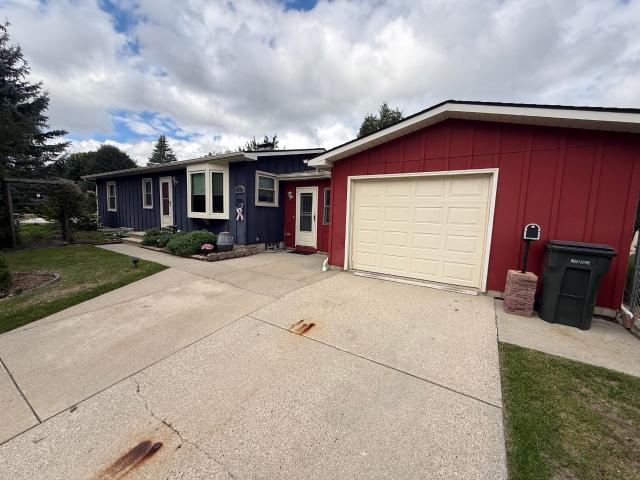 House for sale in Rainbow Gardens, West Allis