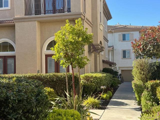 Townhouse for sale in Oxnard, California