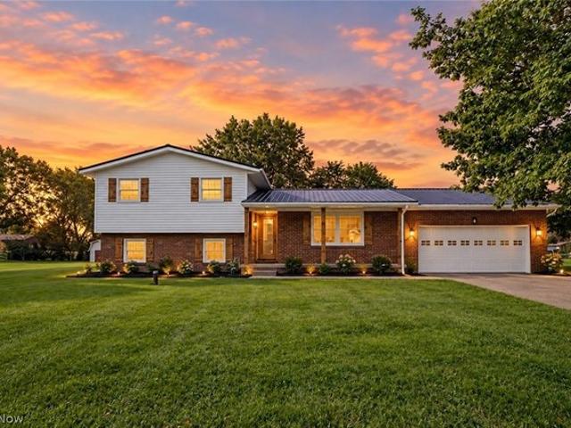 House for sale in Uniontown, Stark County