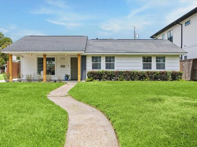 House for sale in Oak Forest, Houston