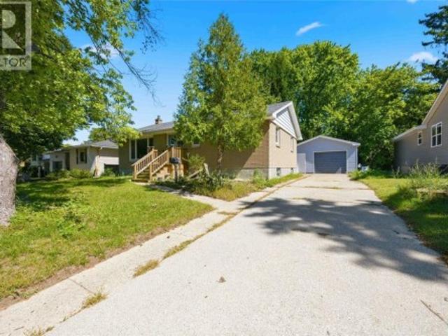 House for sale in Brights Grove, Ontario