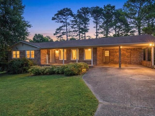 House for sale in Bridgeport, Alabama