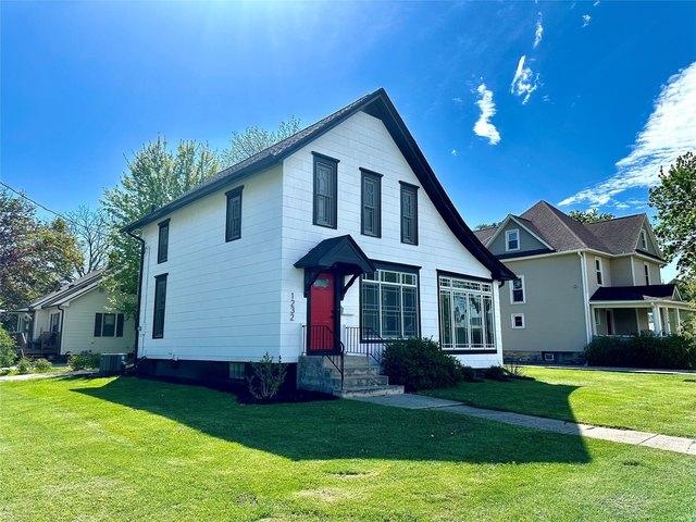 House for sale in Grinnell, Iowa