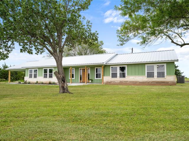 House for sale in Schulenburg, Texas