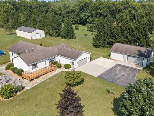 House for sale in Middlebury, Indiana