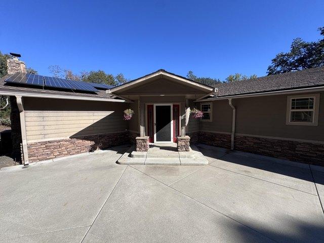 House for sale in Rogue River, Oregon