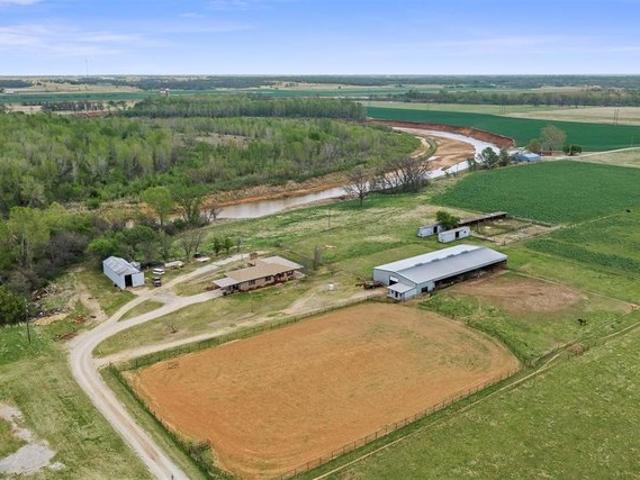 House for sale in Pauls Valley, Oklahoma