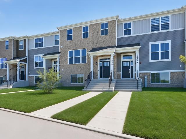 Townhouse for sale in Huntley, Illinois