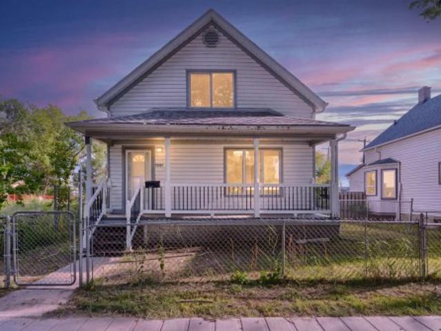 House for sale in Wedgewood, Alberta