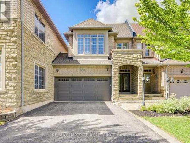House for sale in Oakville, Ontario