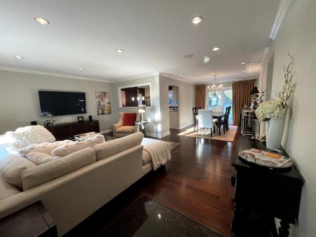House for sale in Schaumburg, Illinois