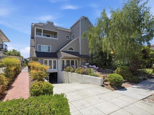 Condo for sale in San Mateo, California