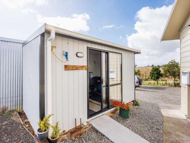 Property for sale in Halcombe