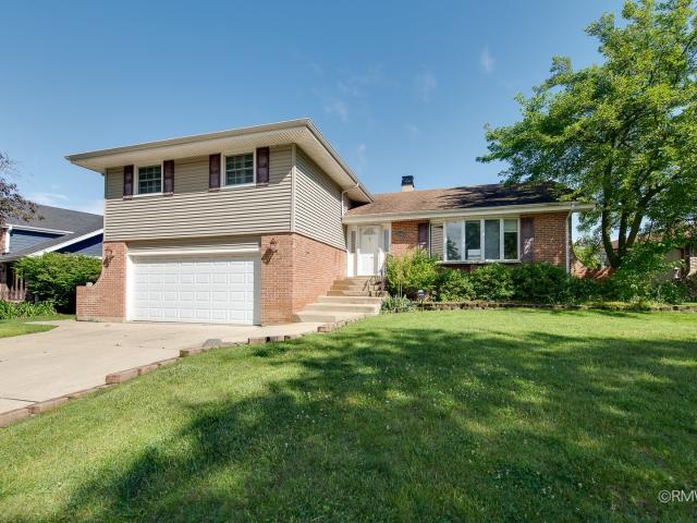 House for sale in Addison, Illinois