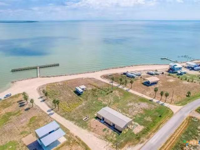 House for sale in Victoria