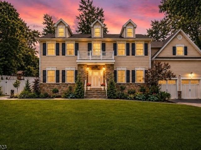 House for sale in Mountainside, New Jersey
