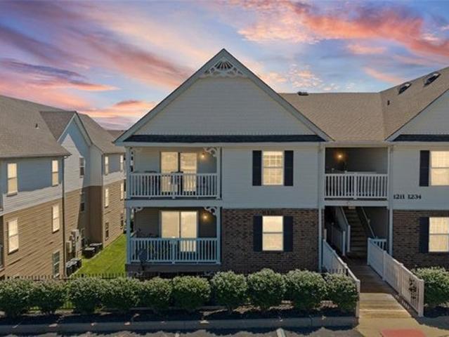 Condo for sale in Saint Peters, Missouri