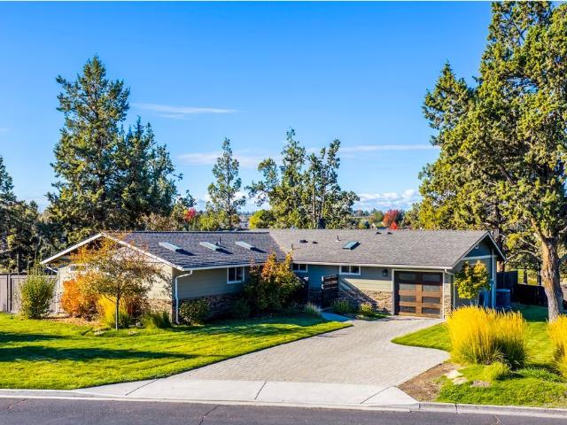 House for sale in Redmond, Deschutes County