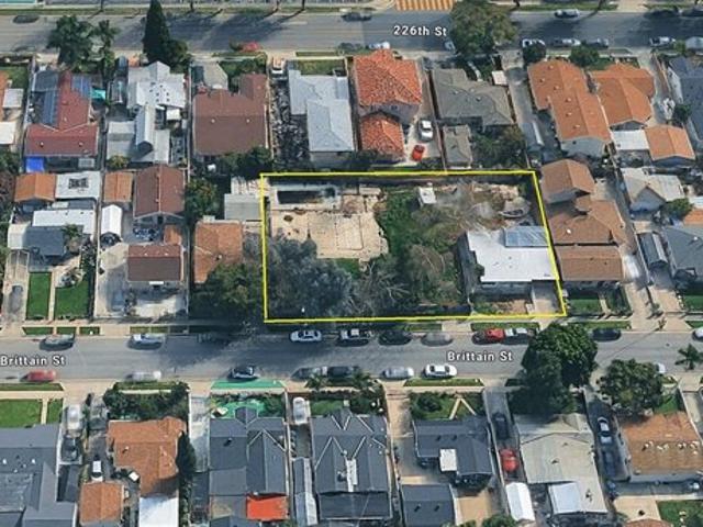 Land for sale in Hawaiian Gardens, Los Angeles County