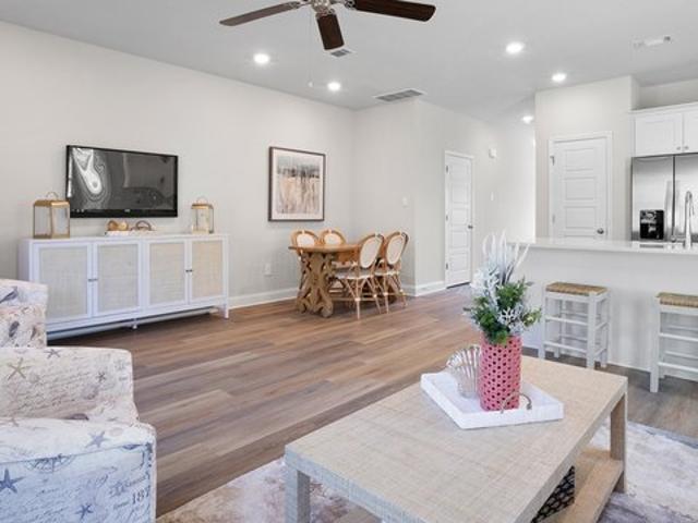 Townhouse for sale in Gulfport, Mississippi