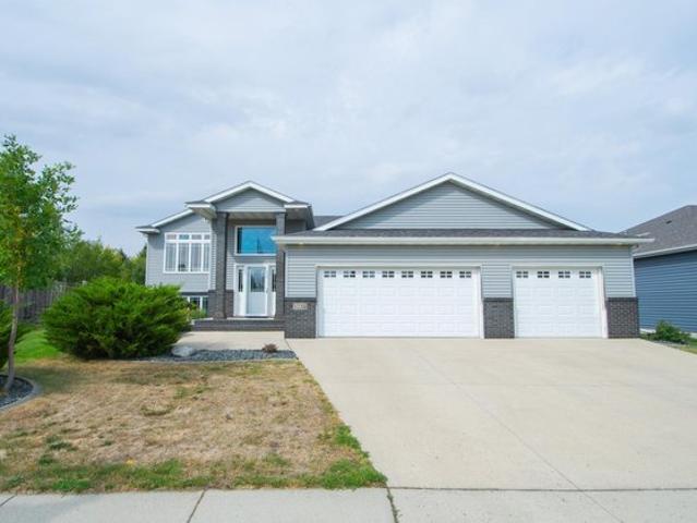 House for sale in Moorhead, Minnesota
