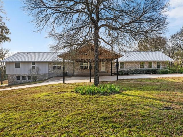 House for sale in China Spring, Texas