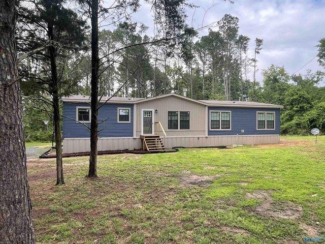 House for sale in Guntersville, Alabama