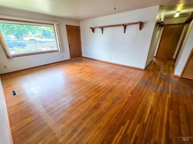 House for sale in Clarkston, Washington