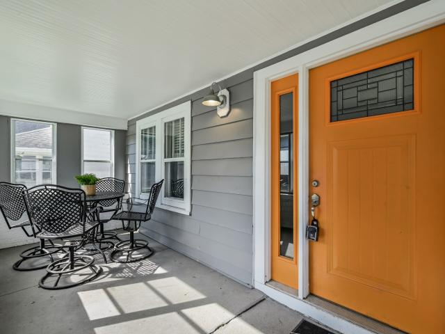 House for sale in Near Eastside, Camby