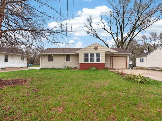 House for sale in Waterloo, Iowa