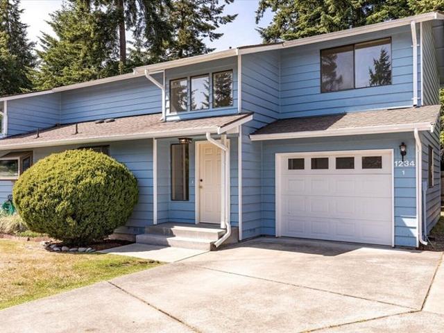 Townhouse for sale in Oak Harbor, Washington