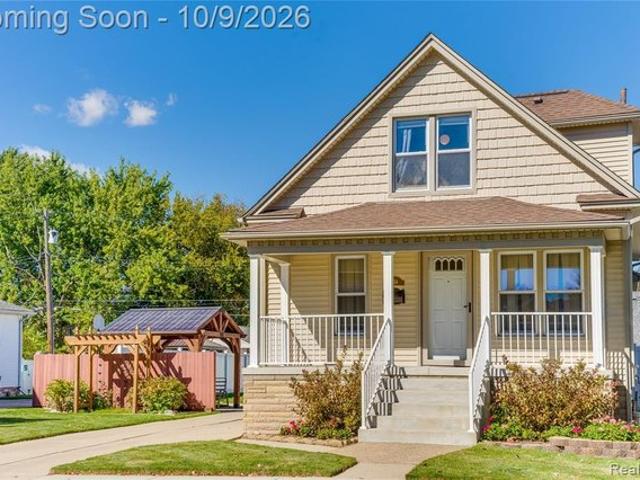 House for sale in Plat of Part of Wyandotte, Wyandotte