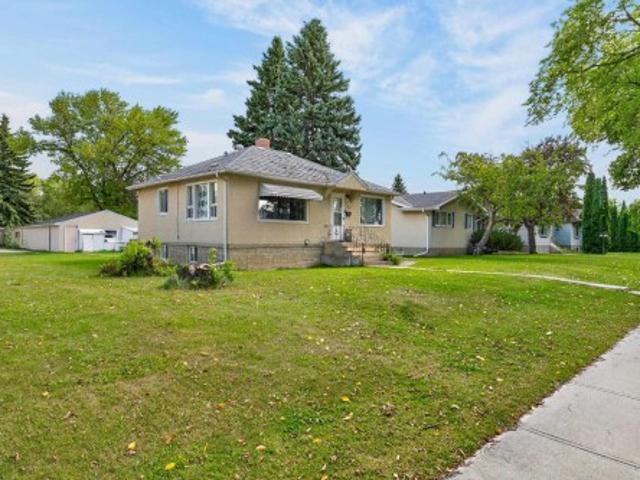 House for sale in Wedgewood, Alberta