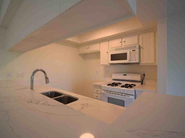 Apartment for rent in Lake Balboa Neighborhood Council District, Canoga Park