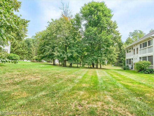 Condo for sale in Fenton, Michigan