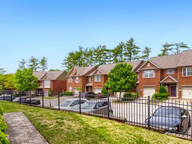 Townhouse for sale in Oak Hill, Nashville