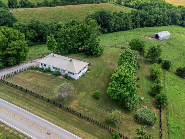 House for sale in Williamstown, Kentucky
