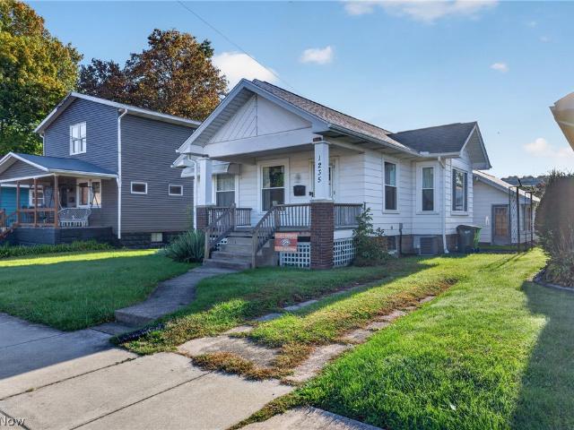 House for sale in Uhrichsville, Tuscarawas County