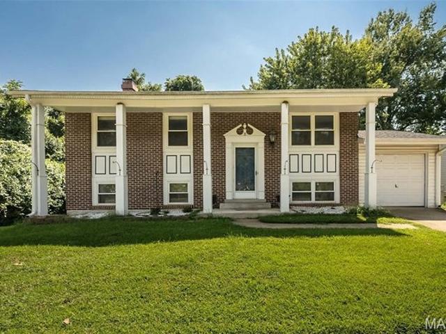 House for sale in Fenton, Missouri
