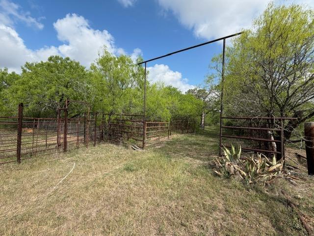 Farm for sale in Luling, Texas