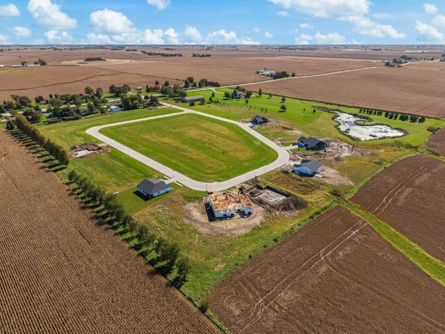 House for sale in Donahue, Scott County