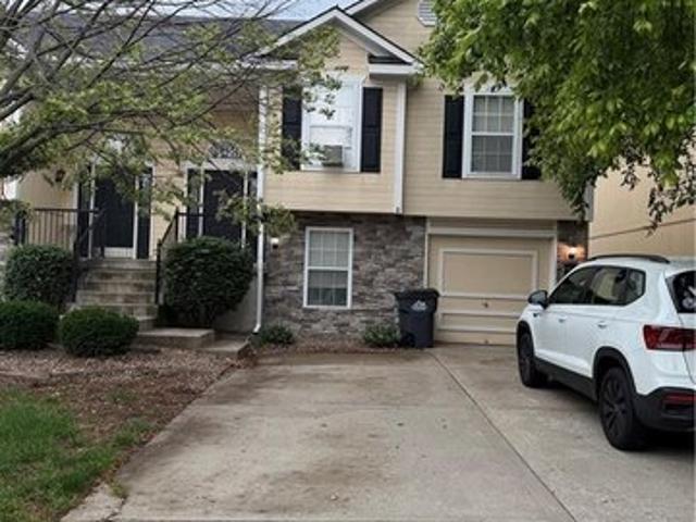 Townhouse for sale in Grain Valley, Missouri