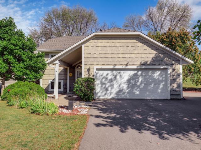 House for sale in Ravenwood, Waconia