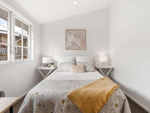 House for sale in Sunnynook