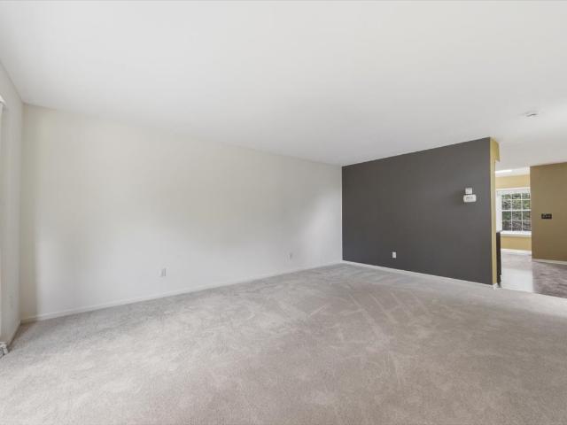 Townhouse for sale in Geneva, Illinois